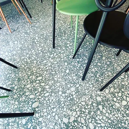 فندق أون إن فيل لا روشيل