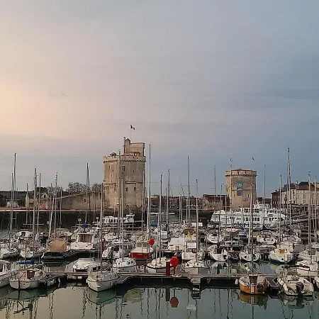 Un En Hotel La Rochelle (Charente-Maritime)