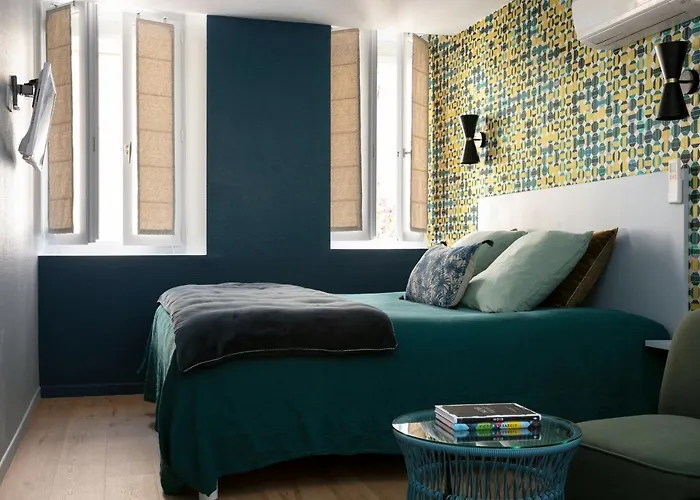 Hotel Un En La Rochelle (Charente-Maritime)