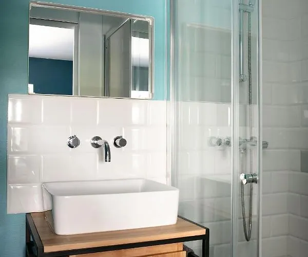 Hotel Un En La Rochelle (Charente-Maritime)