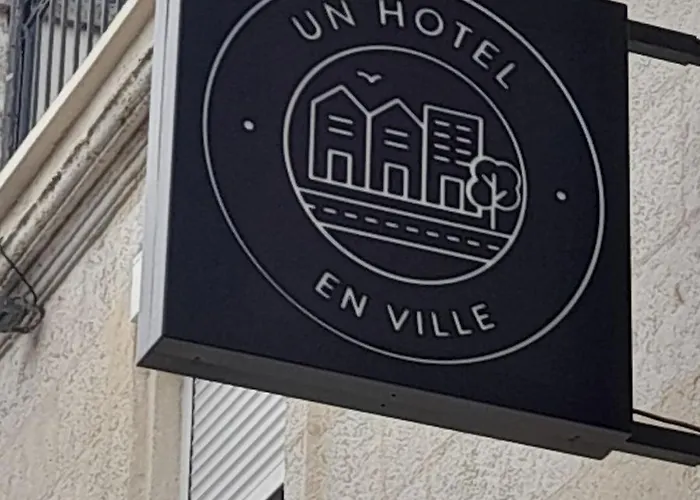 Hotel Un En La Rochelle (Charente-Maritime)