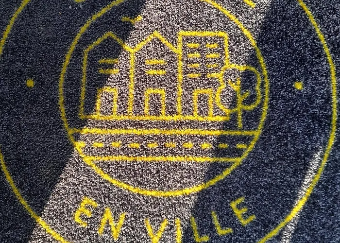 Un En La Rochelle (Charente-Maritime)